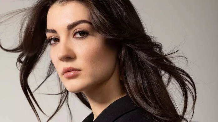 Burcu Özberk to Star as Chief Detective in Series 