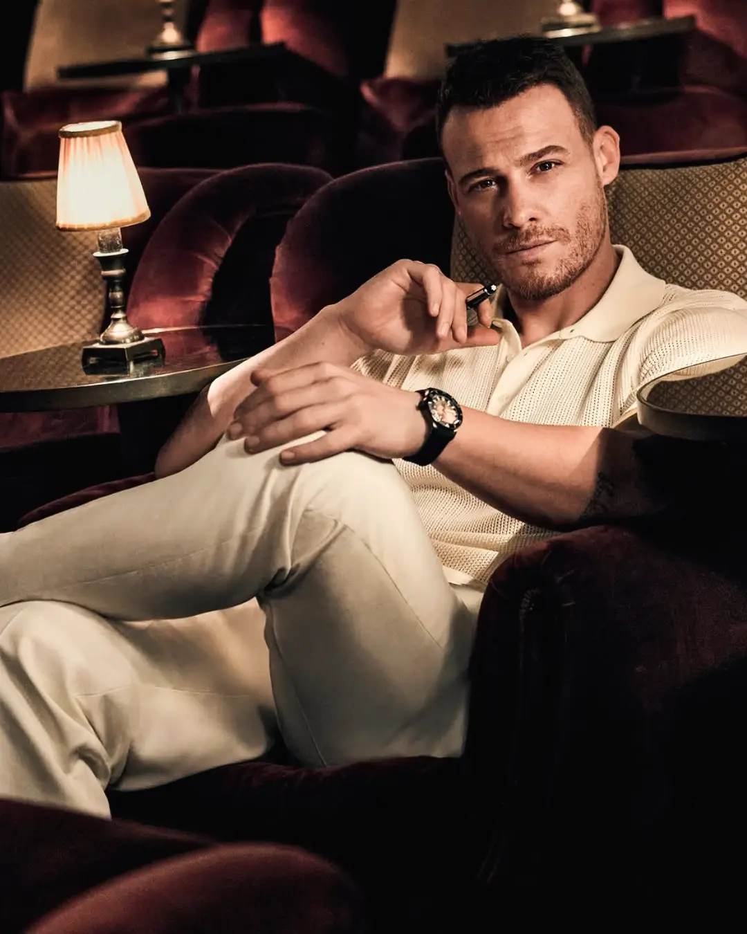 Kerem Bürsin to Star in New Film “Outside the Line”