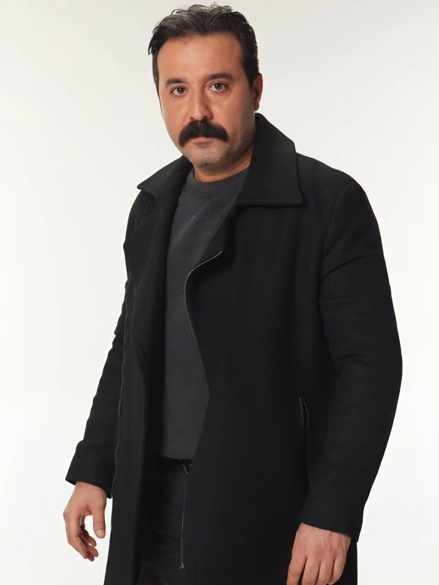 Mustafa Ustundag Joins A.B.İ. Season 2 as New Villain Saruhan